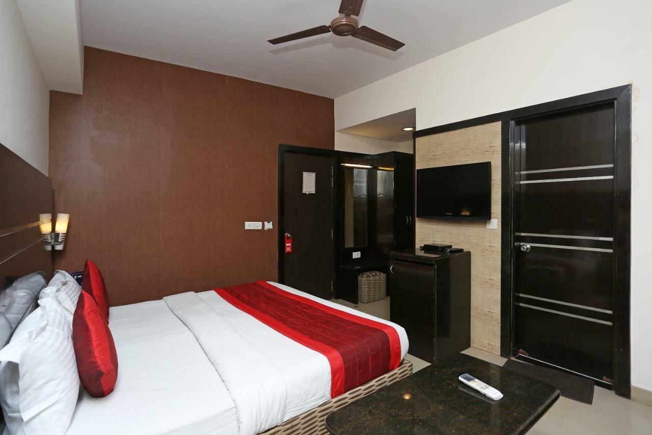 Oyo 13541 Otani Hotel Delhi  Exterior photo
